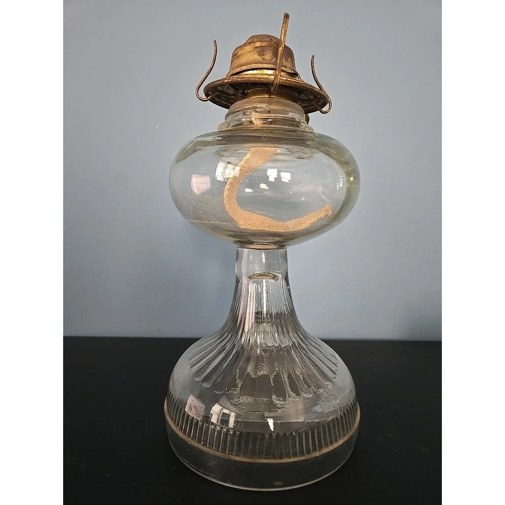 Risdon P & A Mfg. Co. Danbury Conn Eagle Oil Kerosene Lamp Glass base